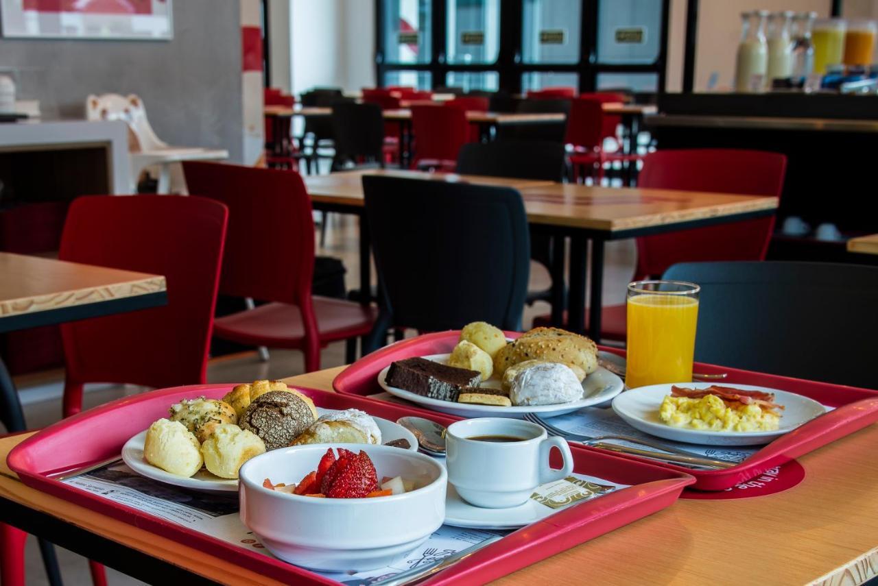Hotel Moov 쿠리치바 외부 사진