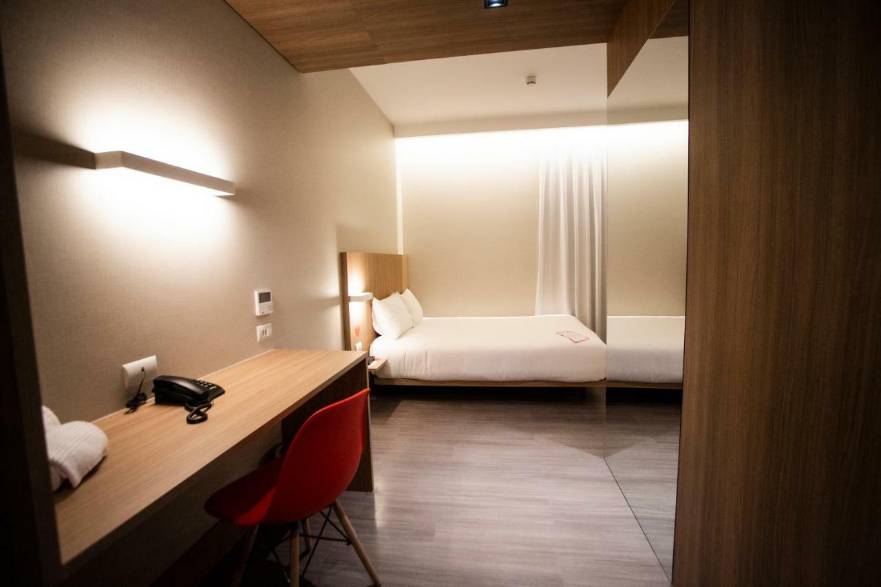 Hotel Moov 쿠리치바 외부 사진